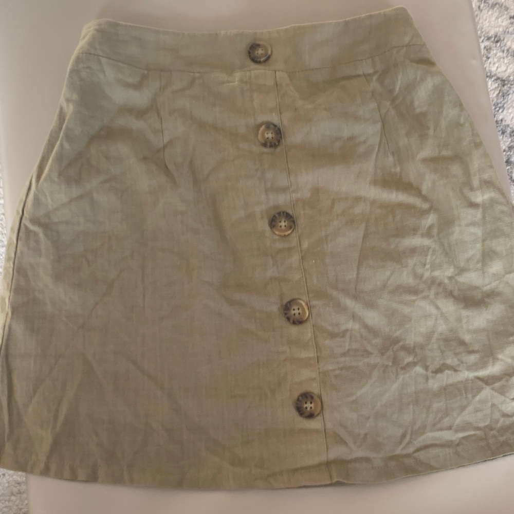 a'gaci Olive Button-Front A-Line Skirt

B2 0226